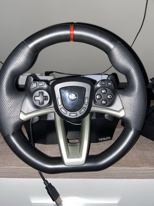 Vendo VOLANTE + pedais Ps4/Ps5