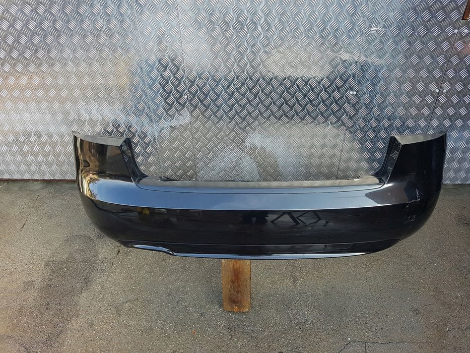 Zderzak tył Audi A4 B7 s-line lak: LZ9Y Sedan