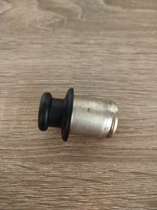 Прикурювач в авто (Рено)