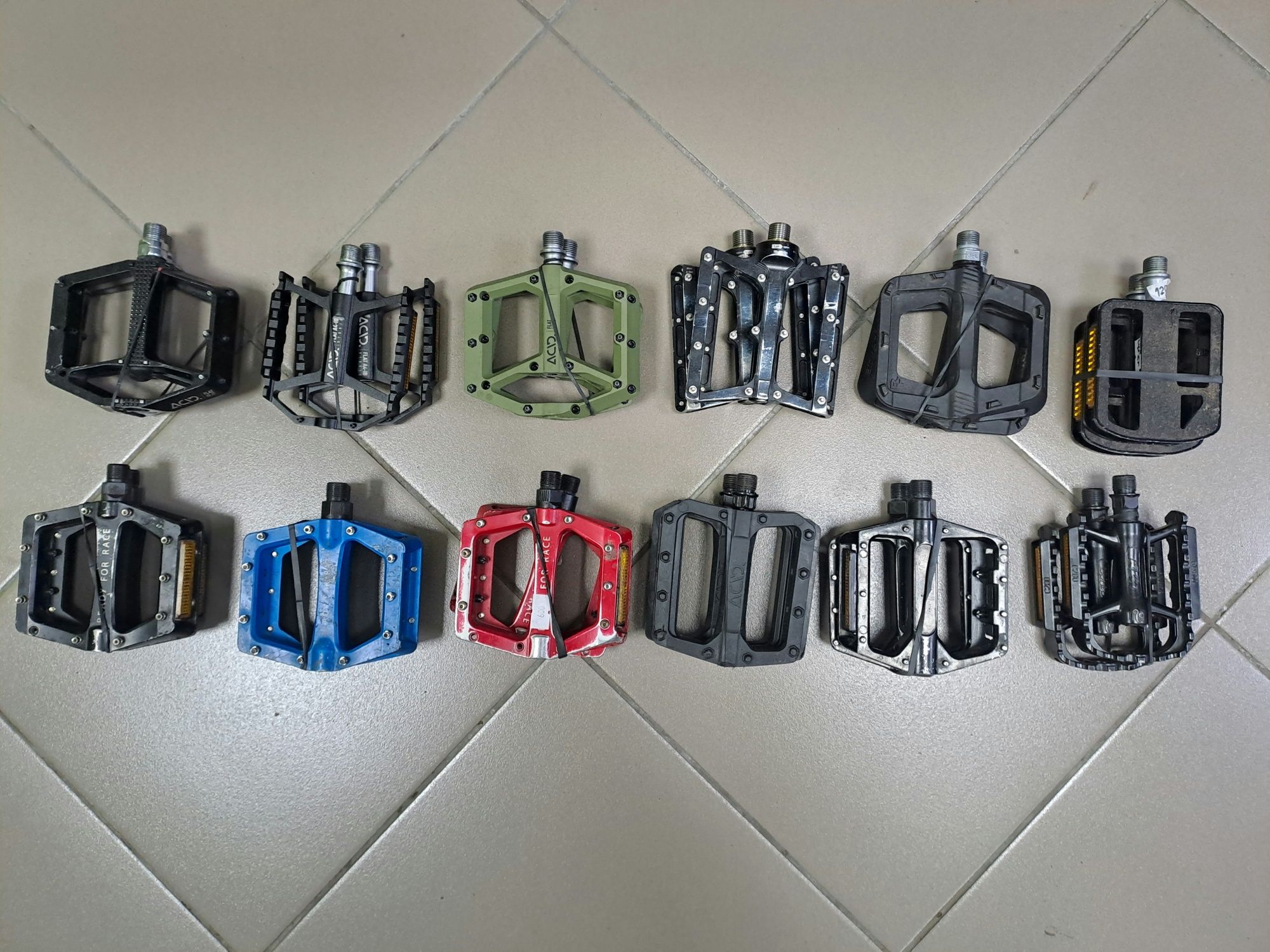 педалі Shimano Saint RFR Crank Brothers Mavic RaceFace, XT, XTR, Cube