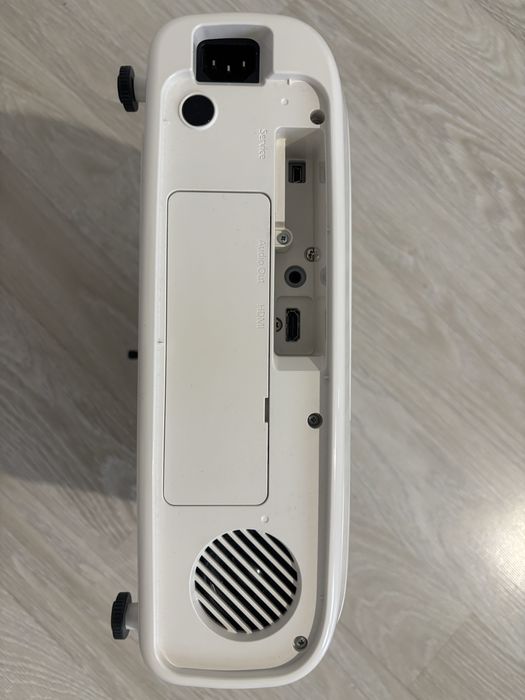 Projektor LCD Epson EH-TW5820 biały