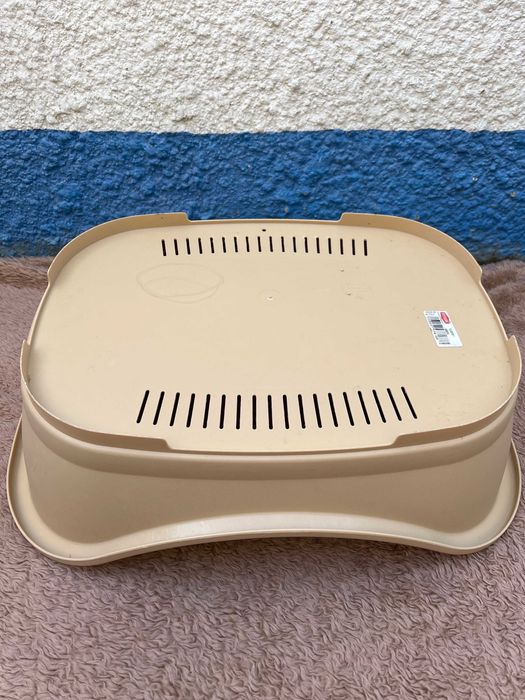 Cama para animais de estimação bege