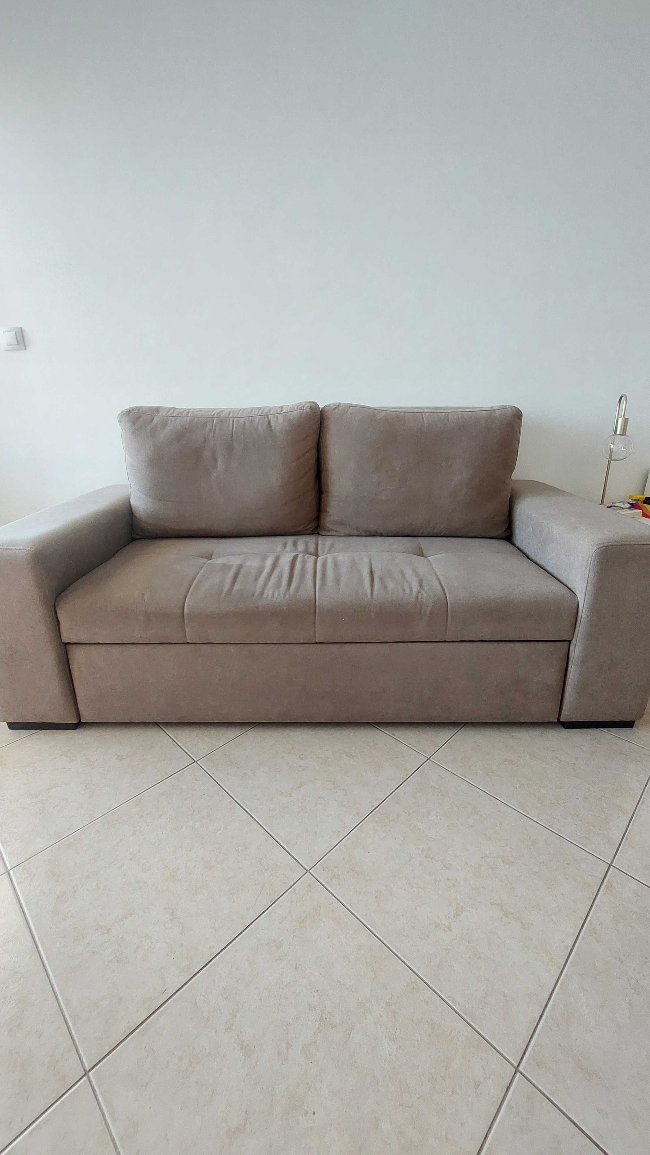 Sofá cama de 2 lugares, cama de gaveta e encosto com 3 posições