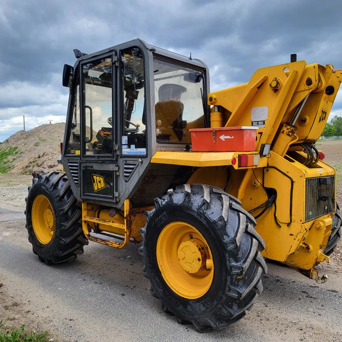Ładowarka teleskopowa JCB 525-67 z łyżką Zarezerwowana