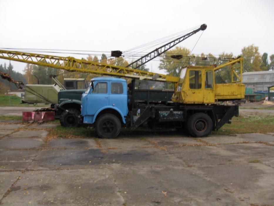 Автокран грузоподъемностью 10 тонн МАЗ-5334