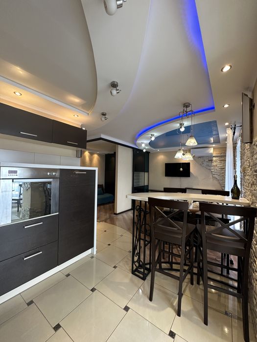 1-к на Ентузіастів