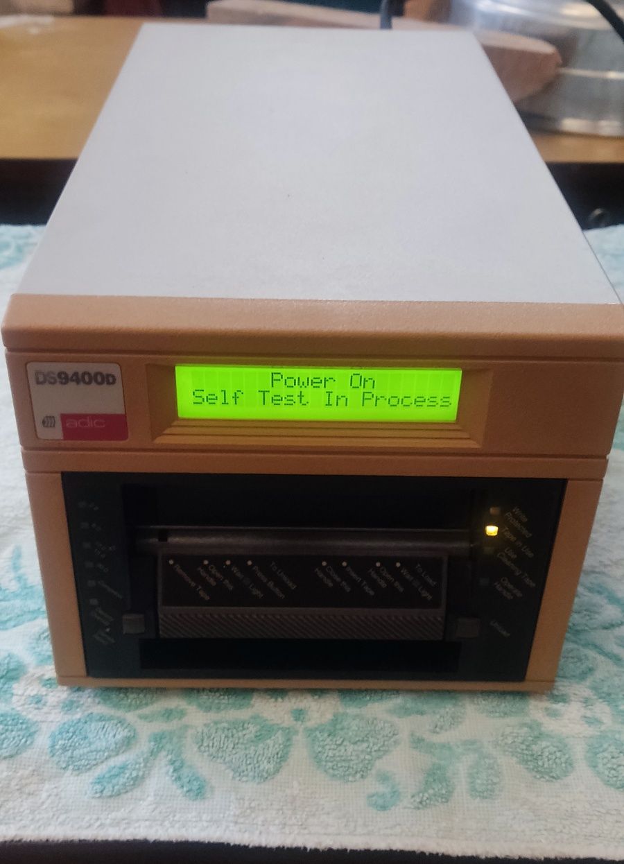 Ds- 9500 D tape. Servidor NET server hp