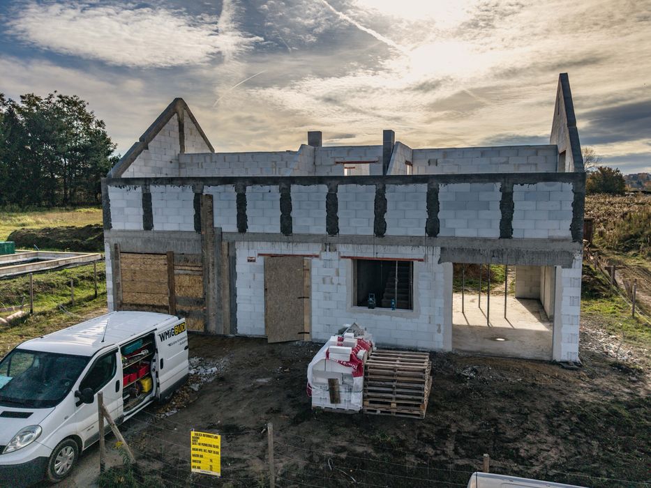 Budowa domów, budynków gospodarczych w stanie surowym