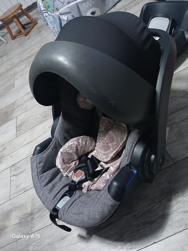 Nosidełko + baza isofix stokke besafe izi go x