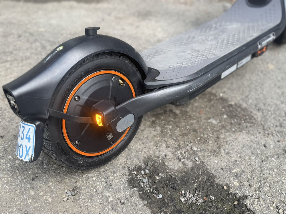 Електросамокат  Ninebot F65G 2022р