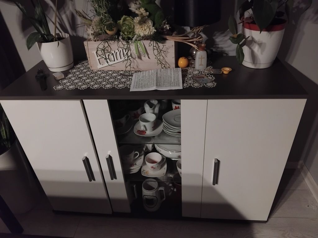 Zestaw mebli 3szt witryna, komoda szafka tv led