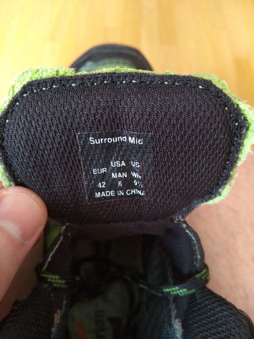 Черевики трекінгові