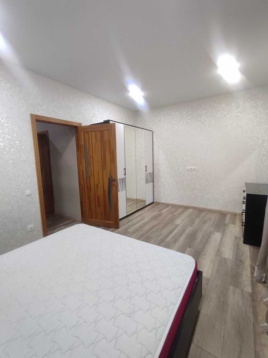 Продаж будинку з новим ремонтом. На 9 сотках землі. По вигідній ціні