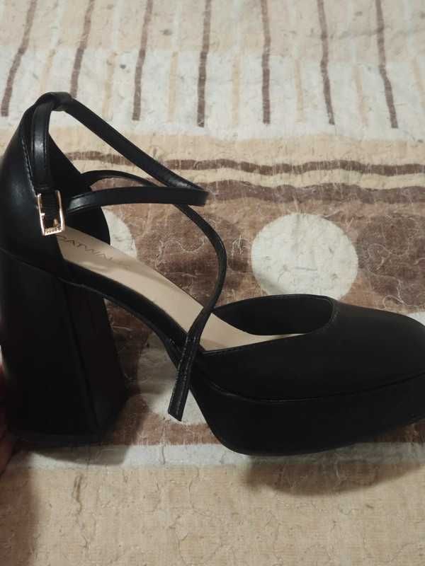 sapatos de tacao com fivela