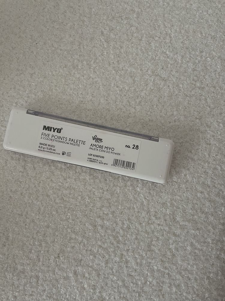 Miyo Five Points Palette