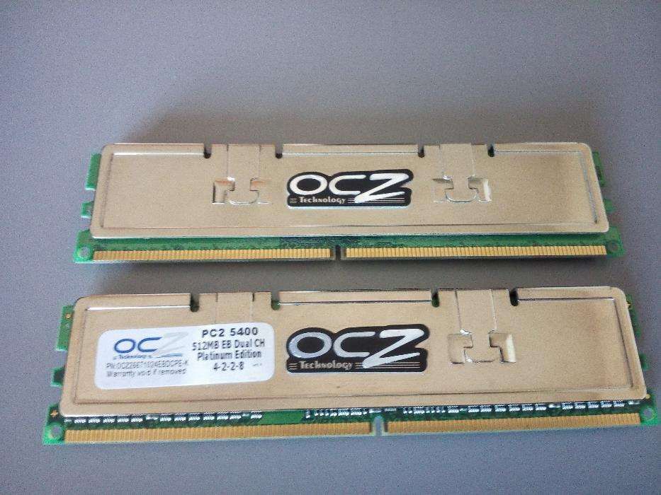 Conjunto de memórias OCZ DDR2 PC2-5400