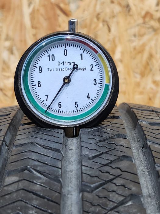 175/55r15 Vredestein para całoroczne 6,5mm 20r