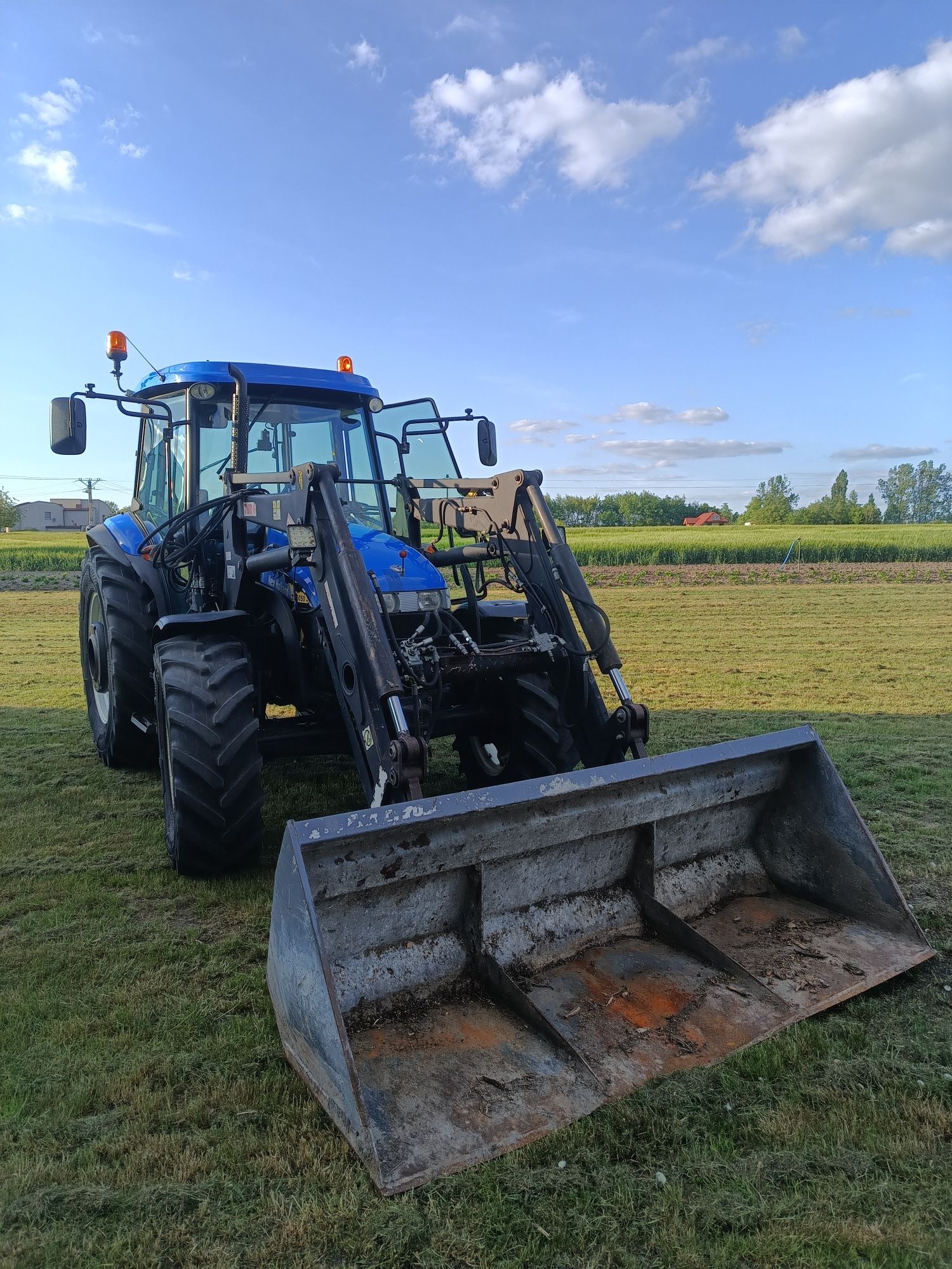 Sprzedam ciągnik New Holland TD 5050