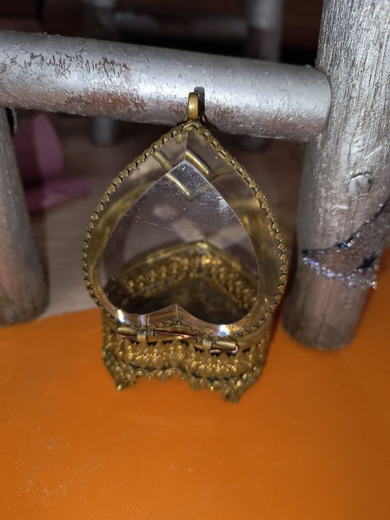 Шкатулка для украшений