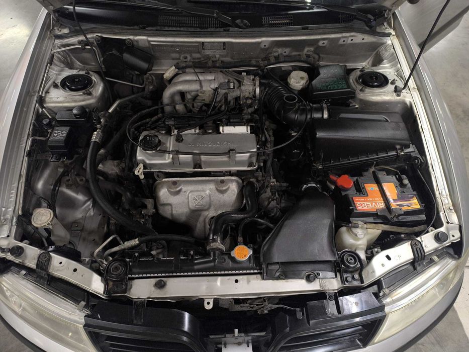 Mitsubishi Carisma 1.3 Confort 2001 — Ar Condicionado, Impecável