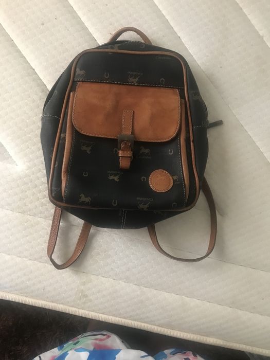 Vendo conjunto de carteira e mala