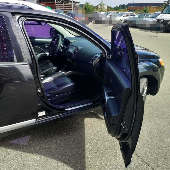 Продам Mitsubishi Outlander 2008 року.