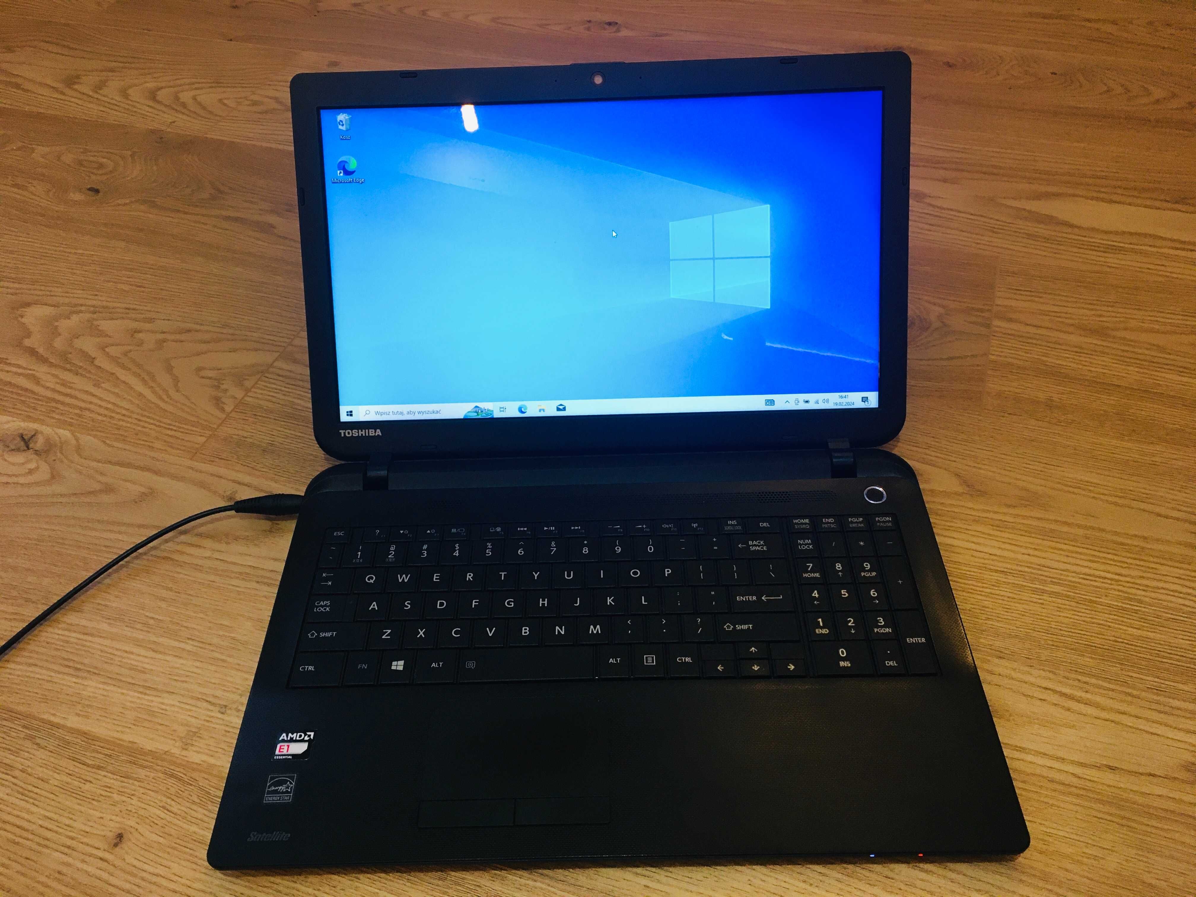 Toshiba Satellite C55D-B5308 15'6" AMD E1-2100 4GB ram SSD 120GB