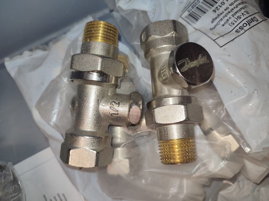 Zawory Kulowe odcinające.