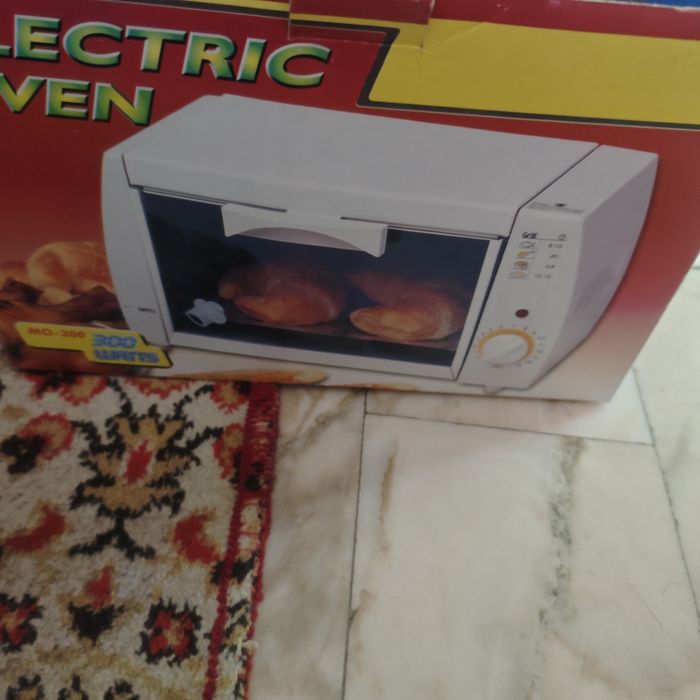Mini forno 300w dentro da caixa