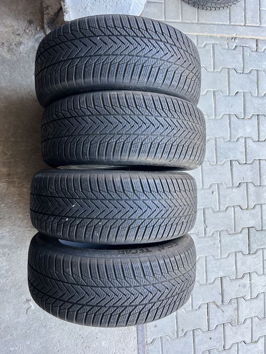 Opony Zimowe 215/55/17 Rok 2021 Bieżnik 6,5mm Komplet 4szt