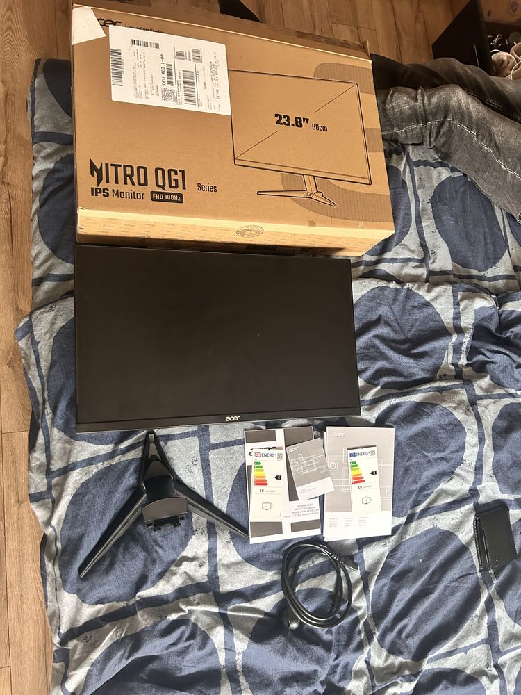 Monitor acer 24 cali