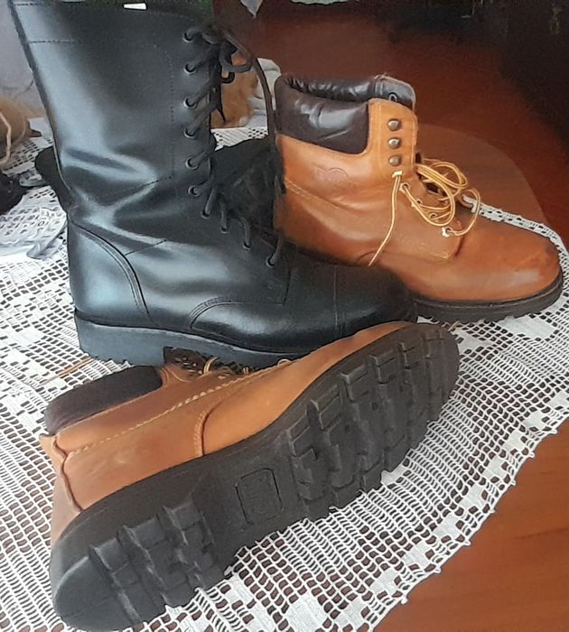 Duas Botas de trabalho tamanho 41