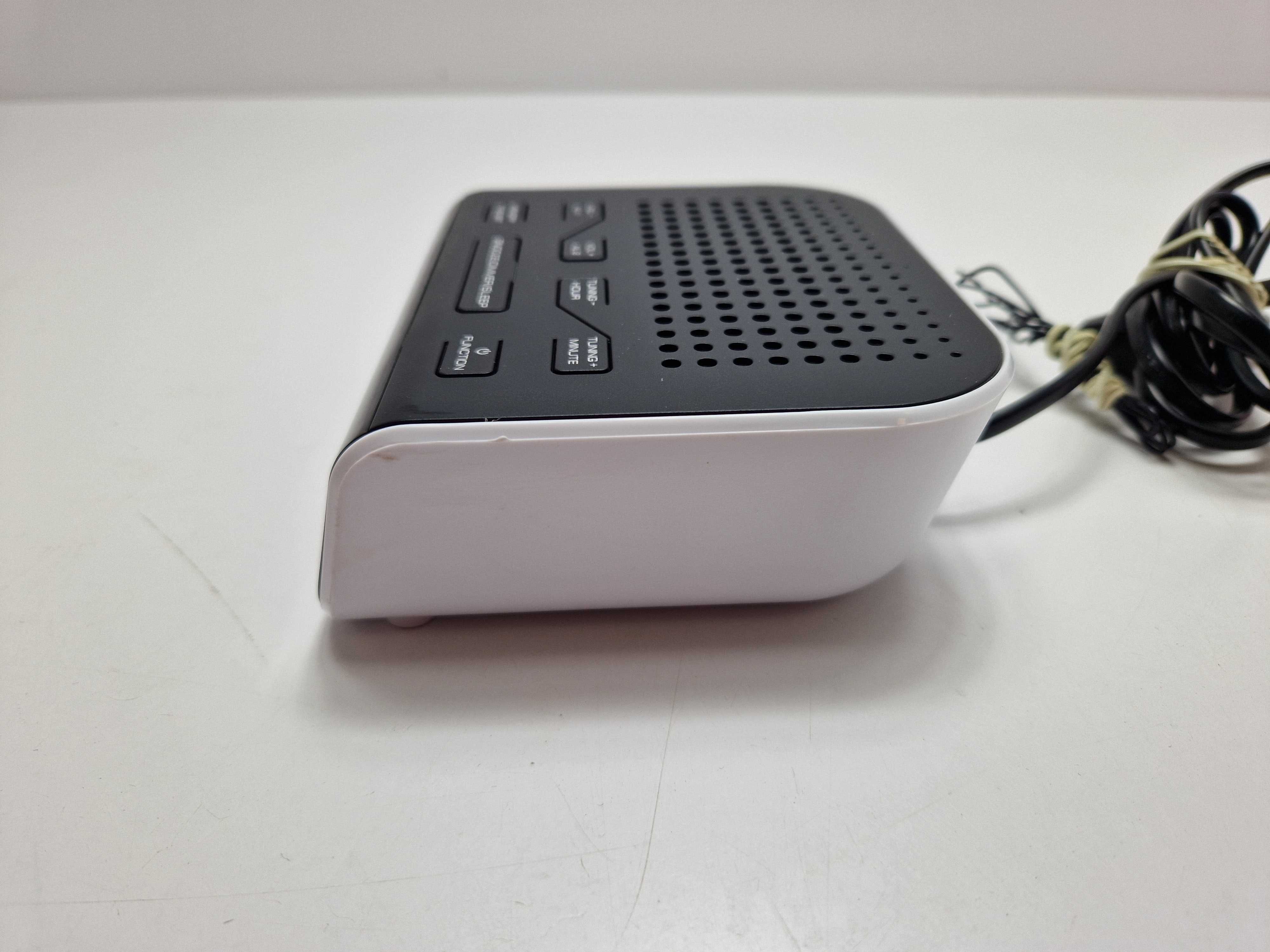 Radiobudzik Sencor SRC136