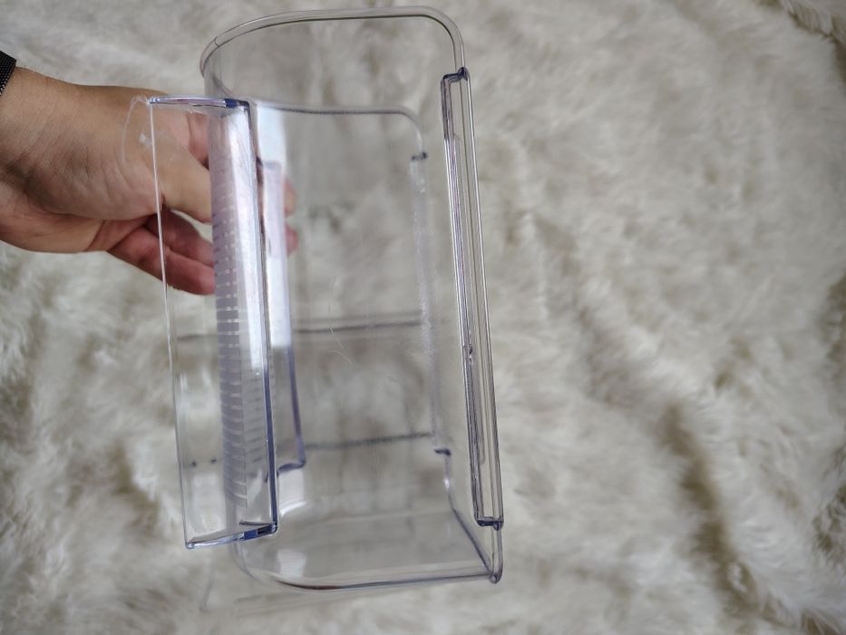 Zestaw 2 plastkowych stojaków na butelki do lodówki/szafki