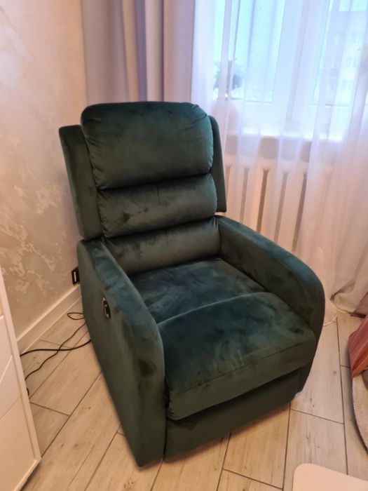 Fotel rozkładany Pegaz Velvet zielony zakupiony w DEK