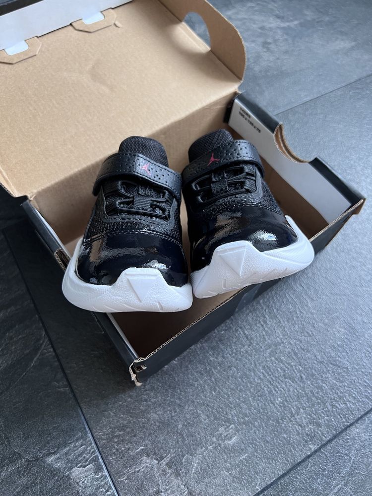 Кросівки Air Jordan 11 CMFT Low TD оригінал р22; 23,5