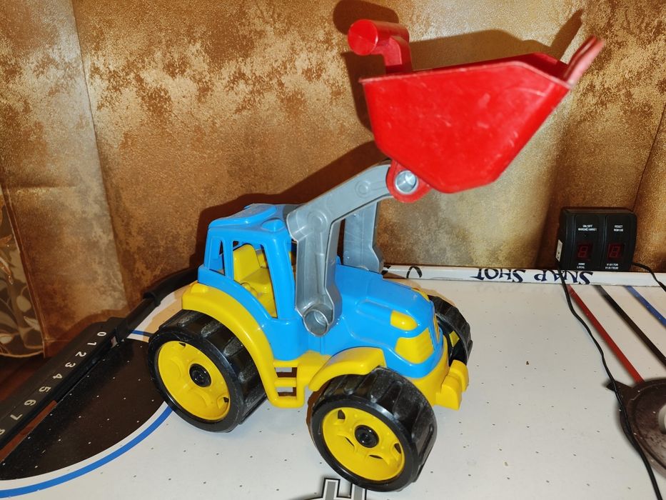 Продам детский трактор