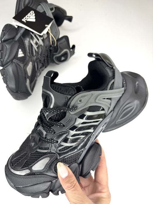 Кроссовки Adidas НОВЫЕ - 38 размер в НАЛИЧИИ