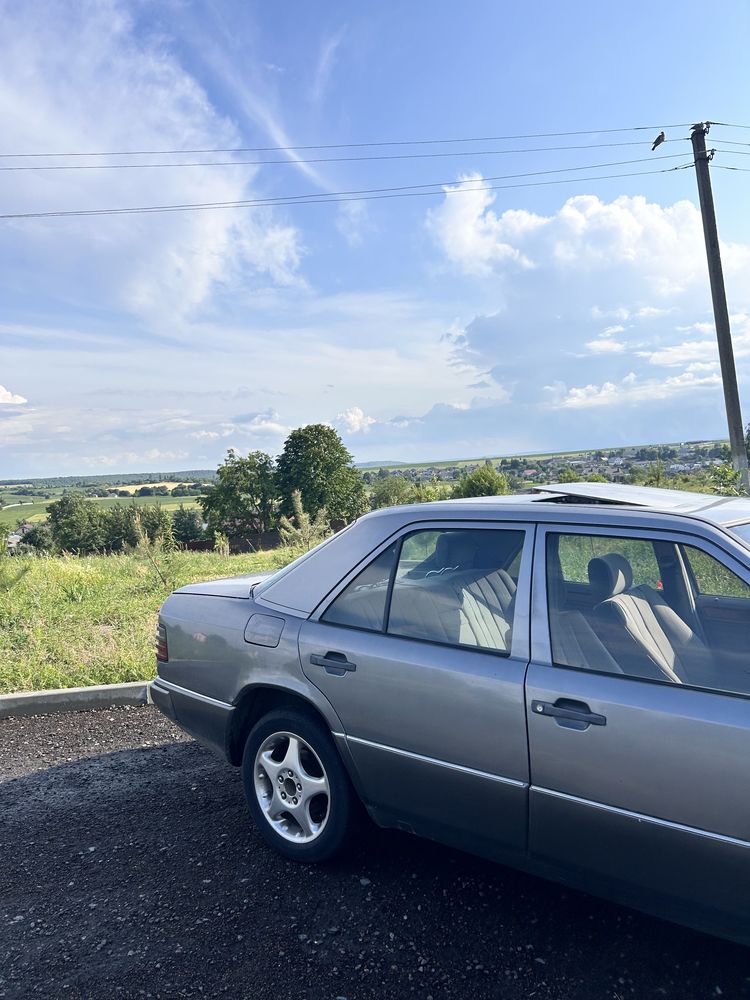 W124 230E
