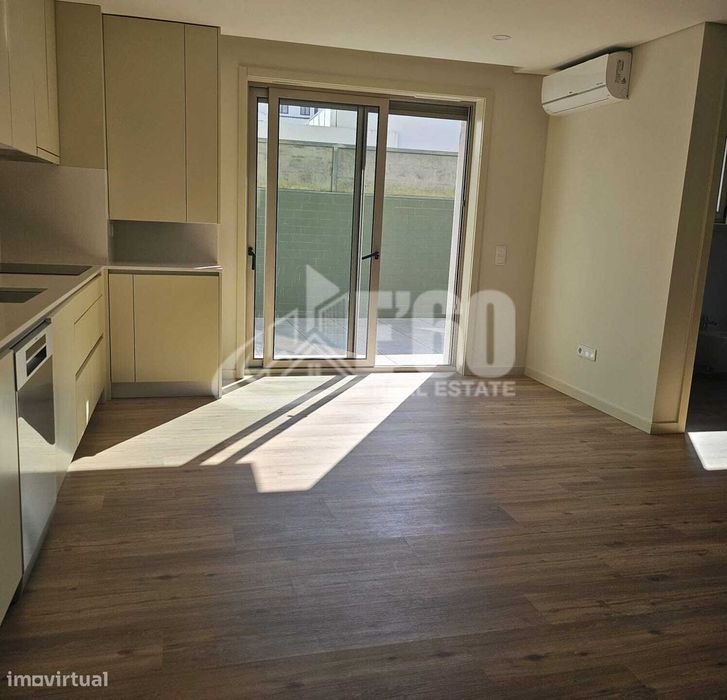 Apartamento T2 Novo Para Arrendamento Centro De Espinho