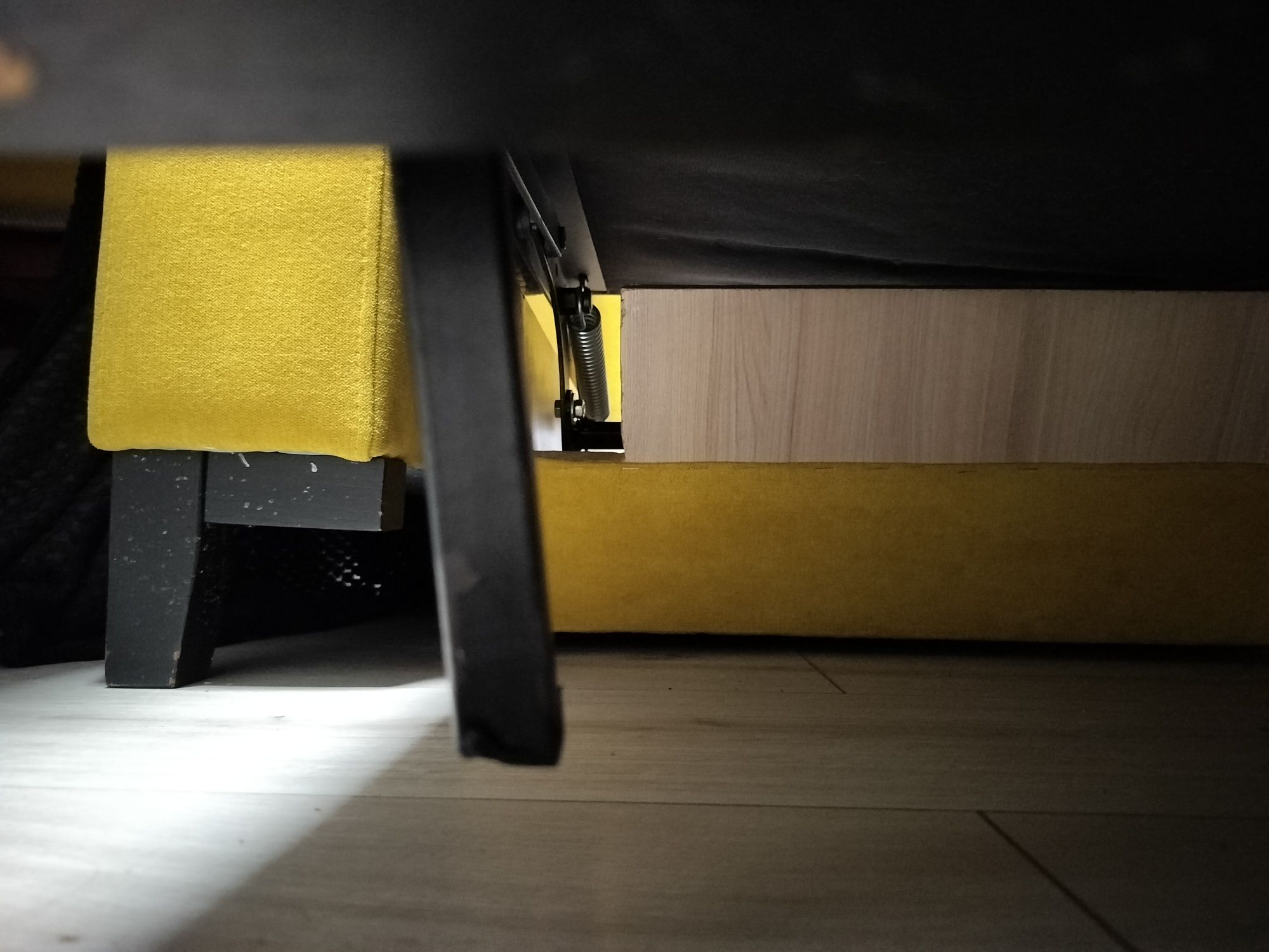 żółta sofa + fotel