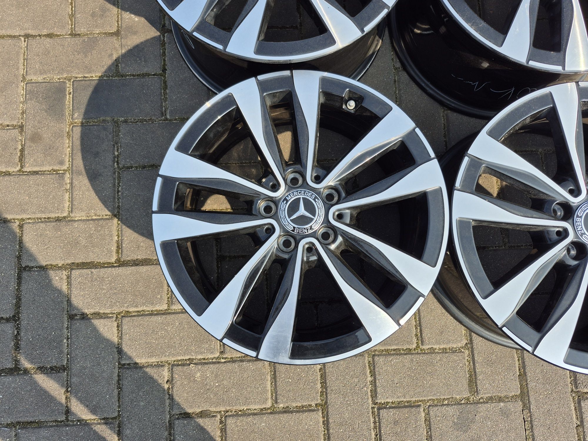 Felgi Alu Oryg MERCEDES CLK z Czujniki 2xSzerokość 5x112 17 Cali 7J 8J