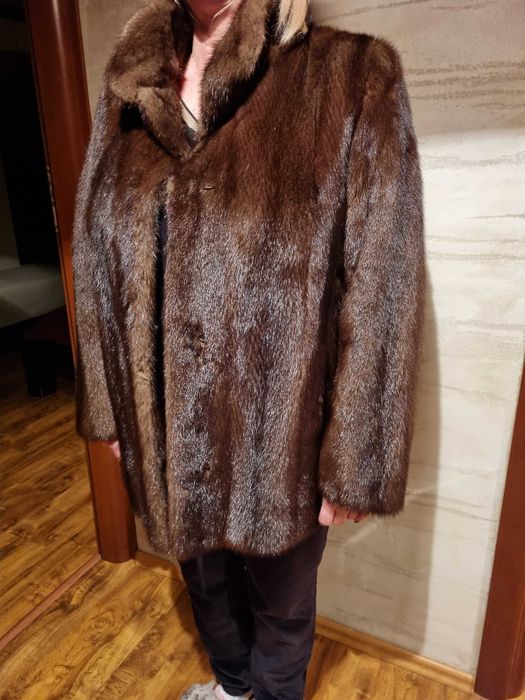 Futro naturalne z norek w idealnym stanie.