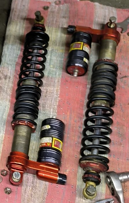 Suspensões Elka 48,5cm