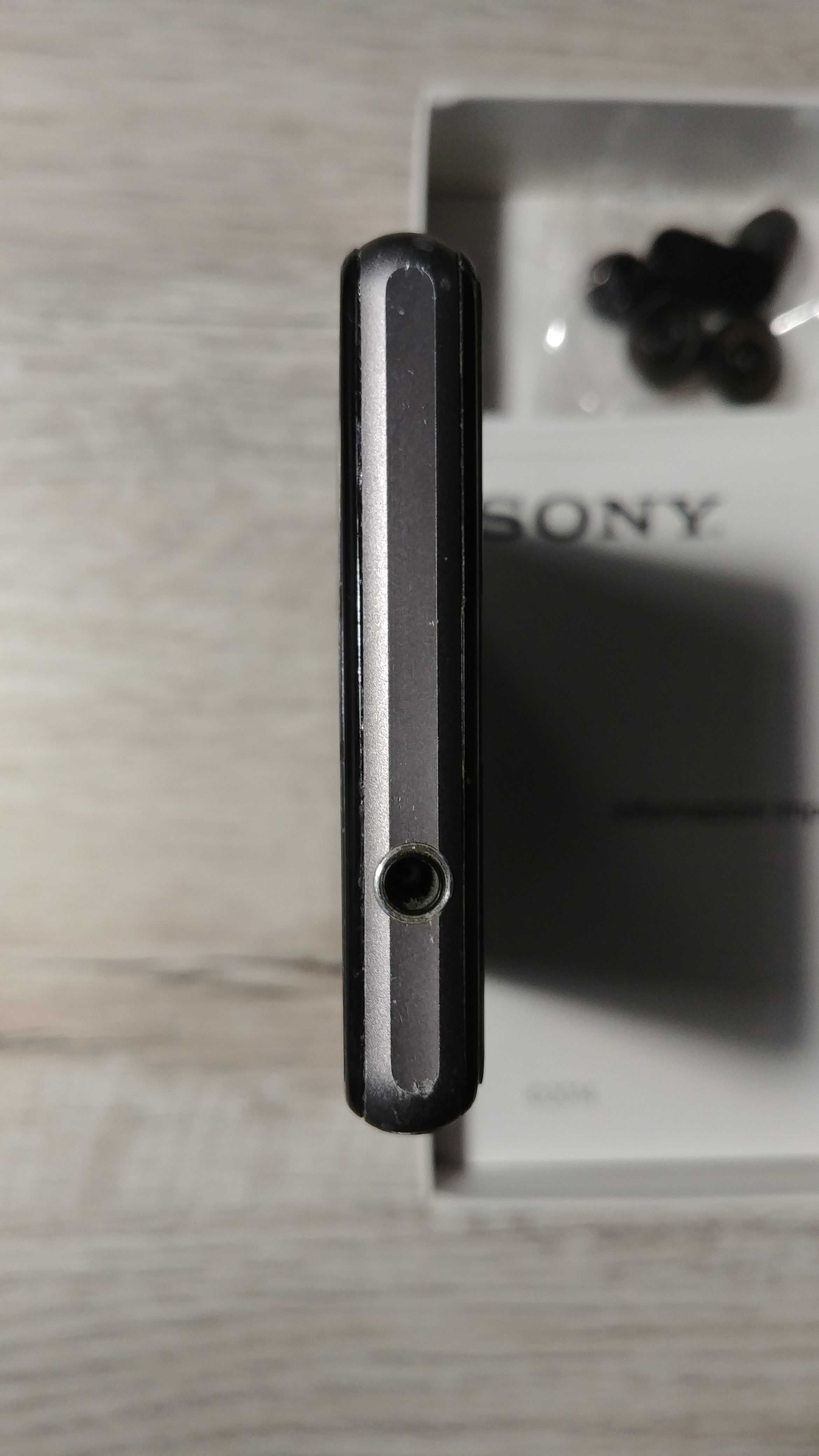 Продам телефон sony xperia Z1 compact