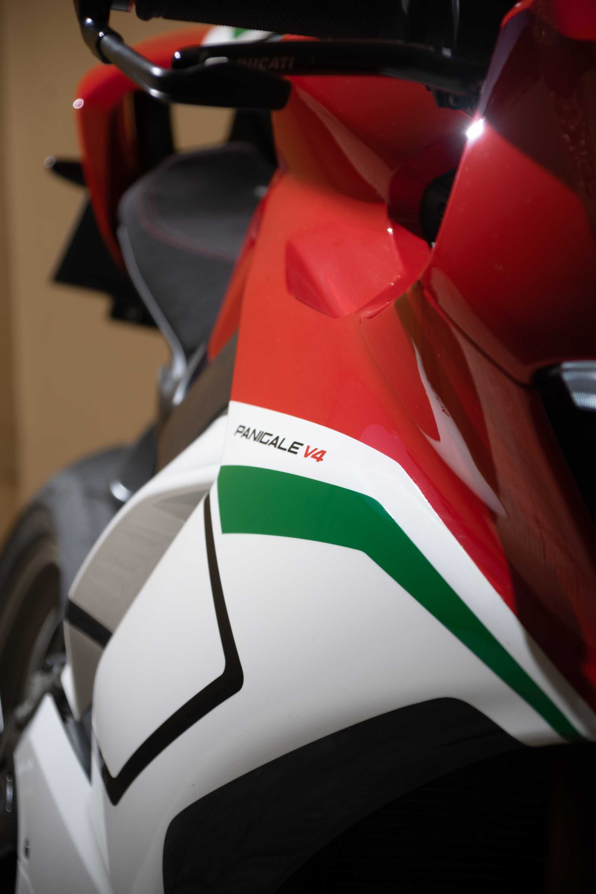 Panigale V4 Speciale XXX/1500 - Oferta de revisão na marca