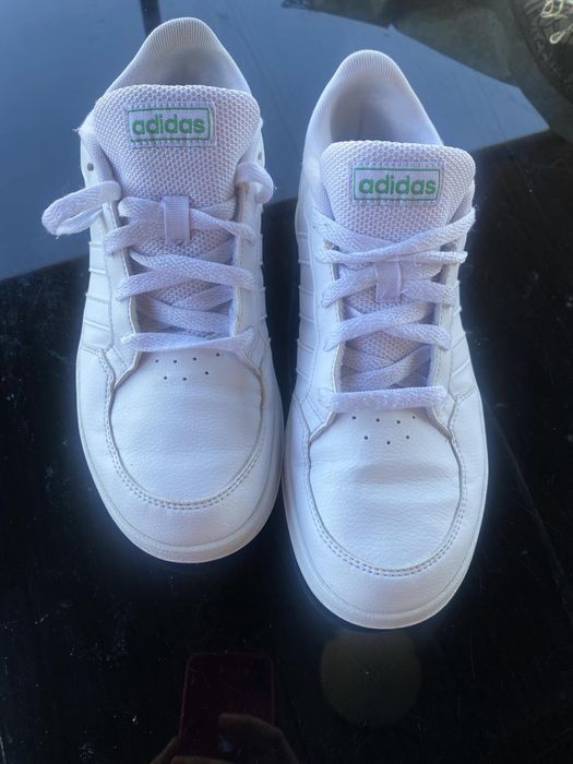 Продам кросівки  Adidas 40р