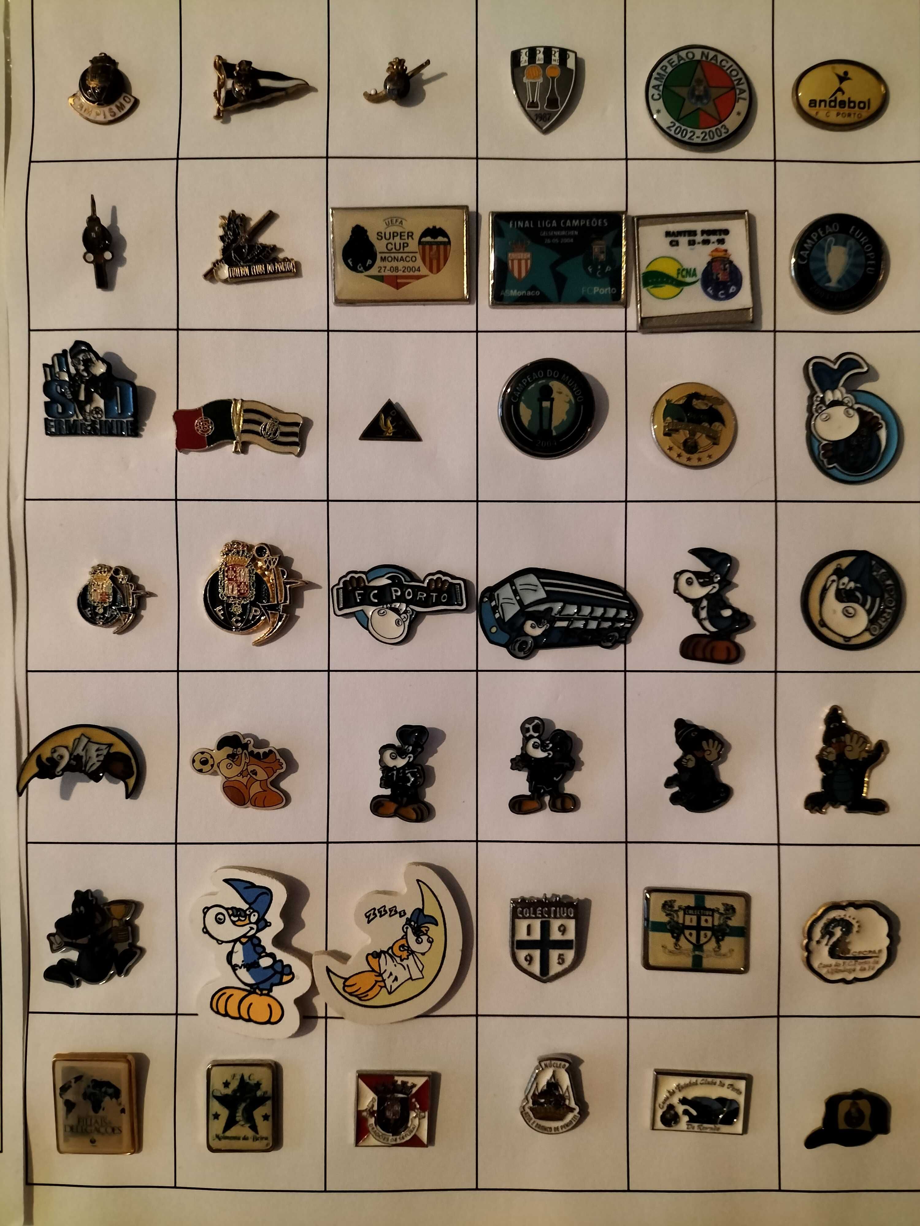 Colecção de 116 emblemas todos diferentes do Futebol Clube do Porto.