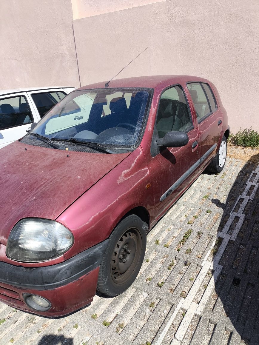 Vendo Clio ano 2000