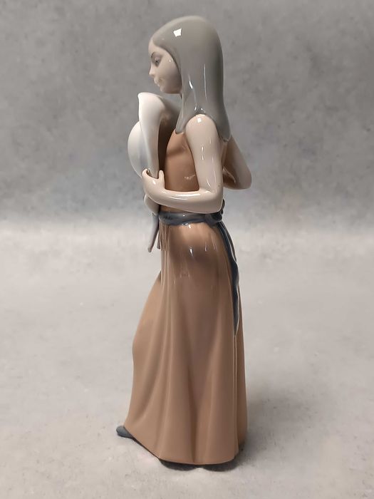 LLADRO #5007 Bashful Dziewczyna z kapeluszem Hiszpańska porcelana